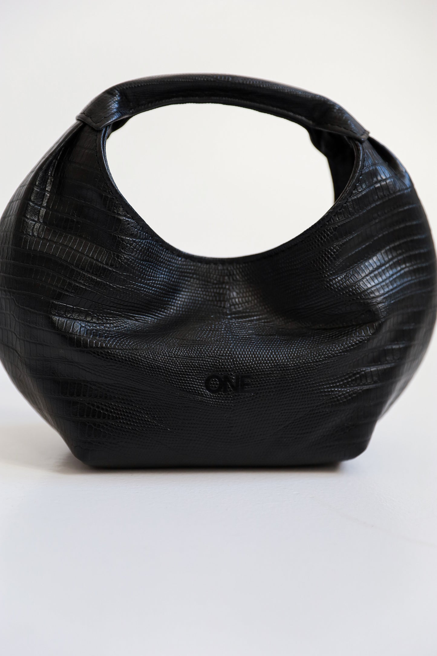 ONE. HASE mini lizard