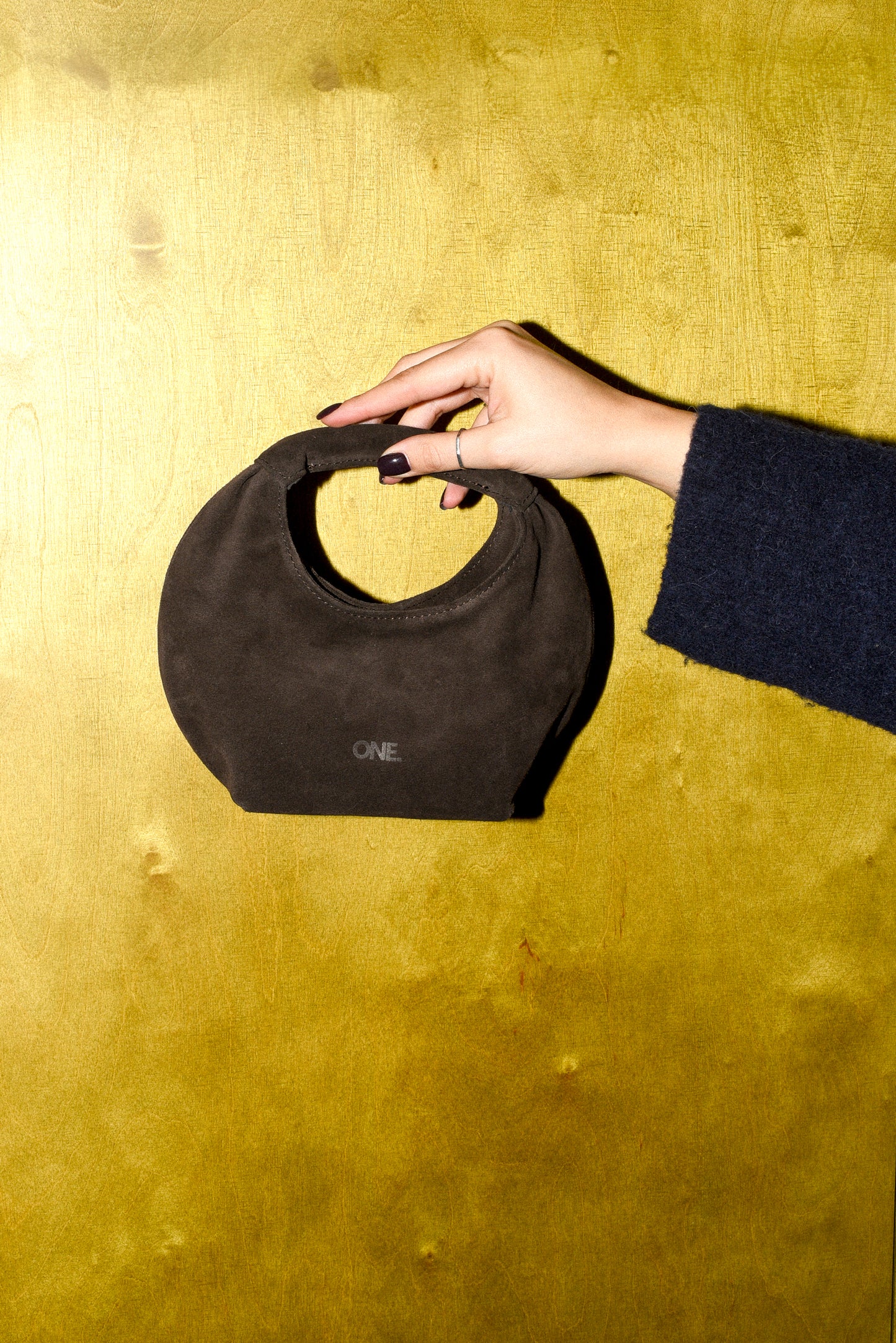 ONE. hase mini suede brown