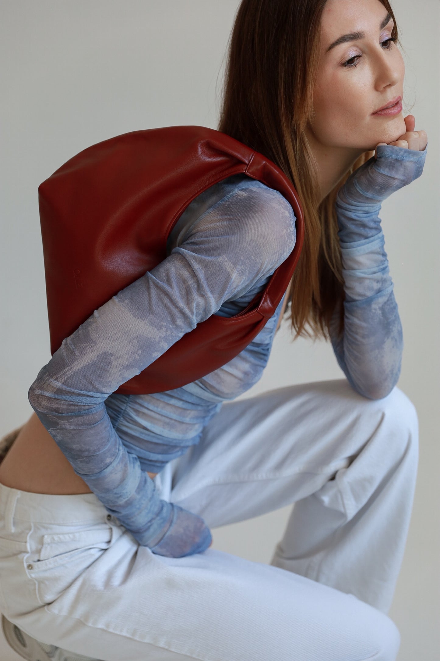 ONE. hase midi vin rouge (slow drop)