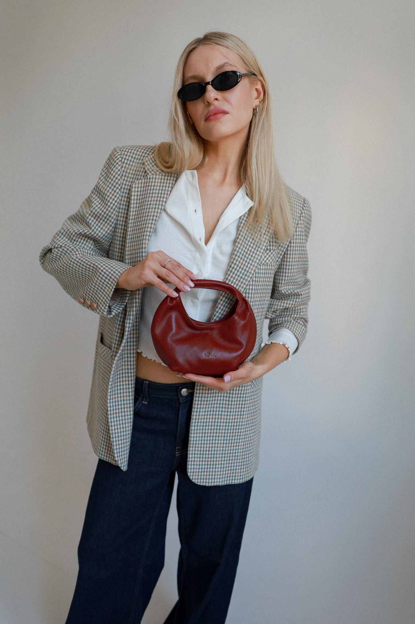 ONE. HASE mini vin rouge