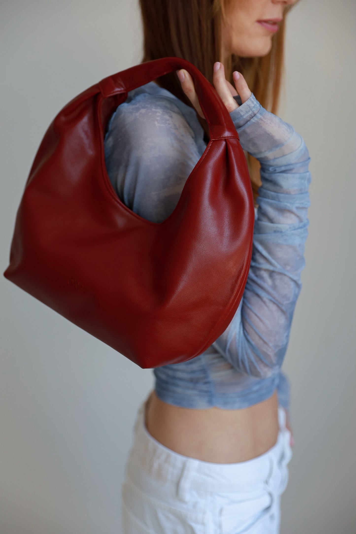 ONE. hase midi vin rouge (slow drop)