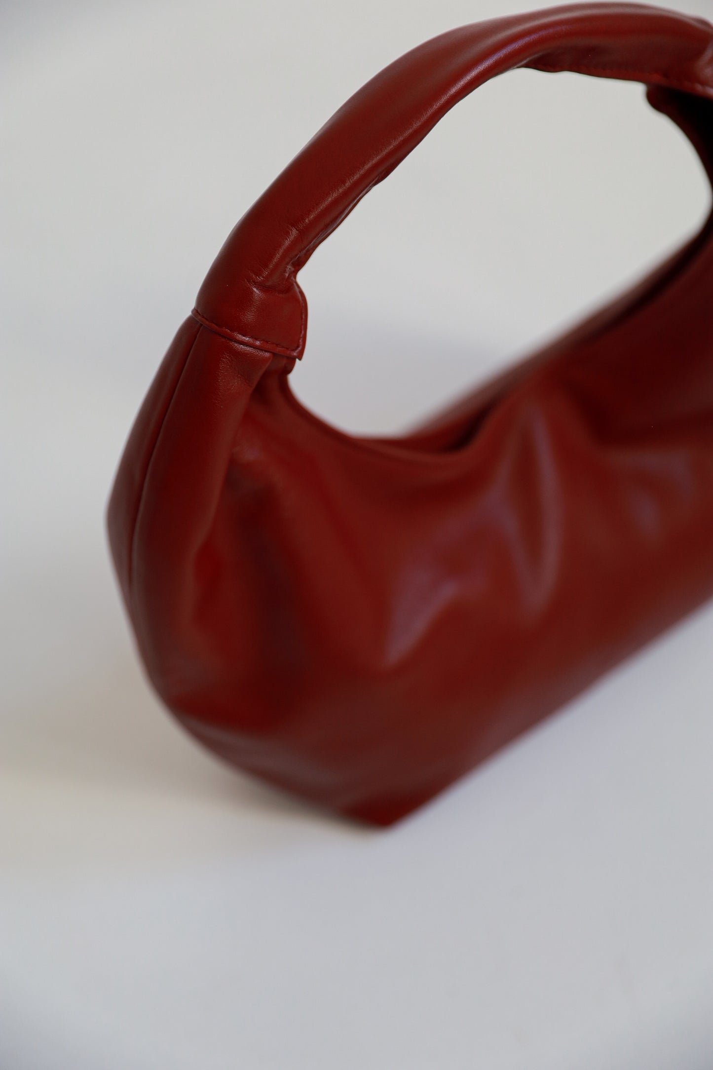 ONE. hase midi vin rouge (slow drop)