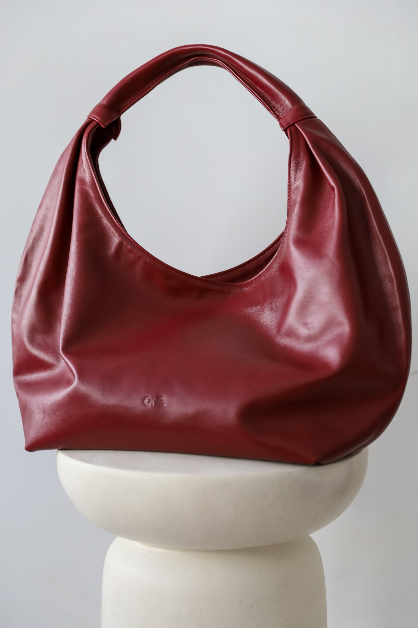 ONE. HASE maxi vin rouge