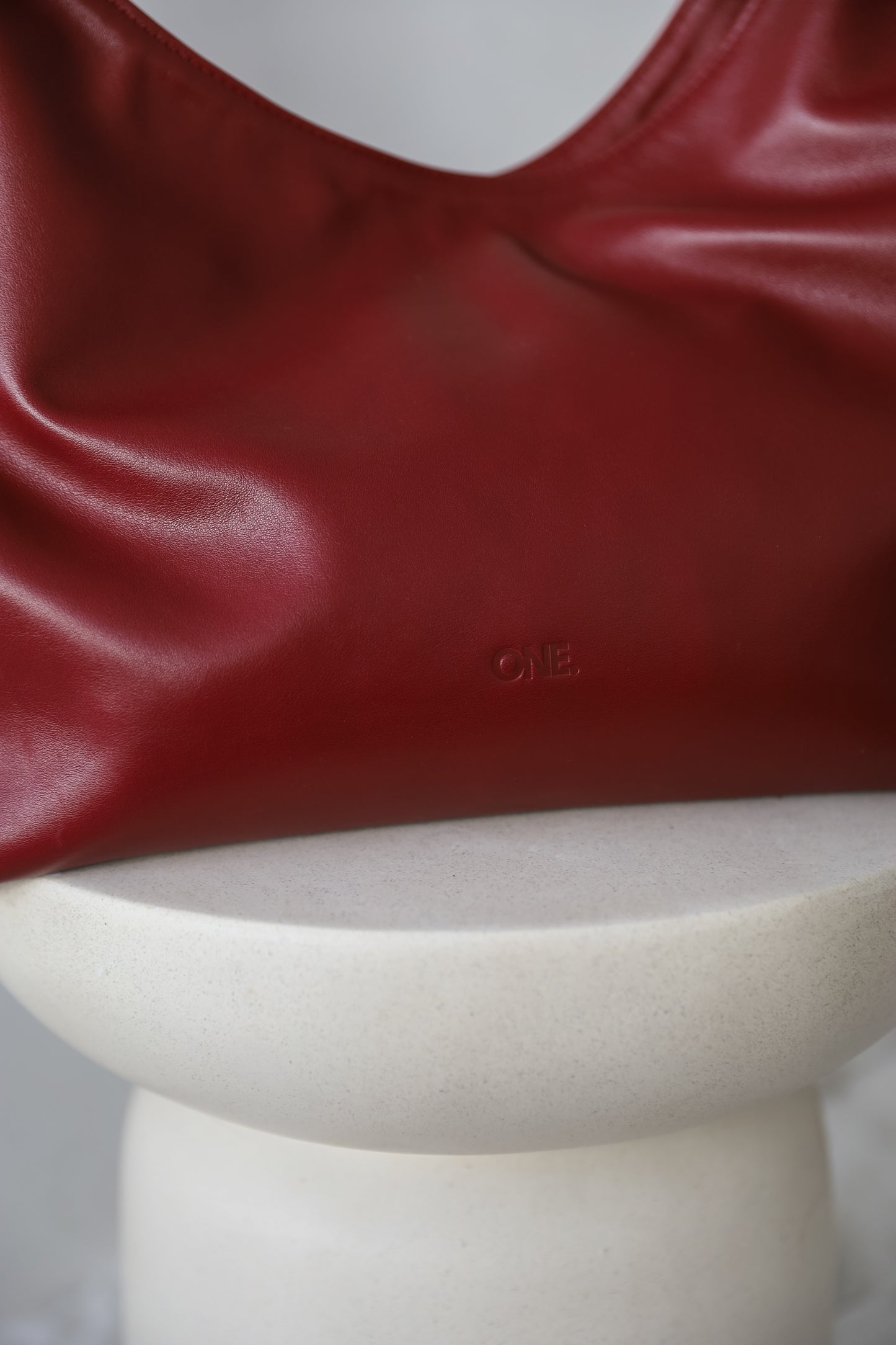 ONE. HASE maxi vin rouge